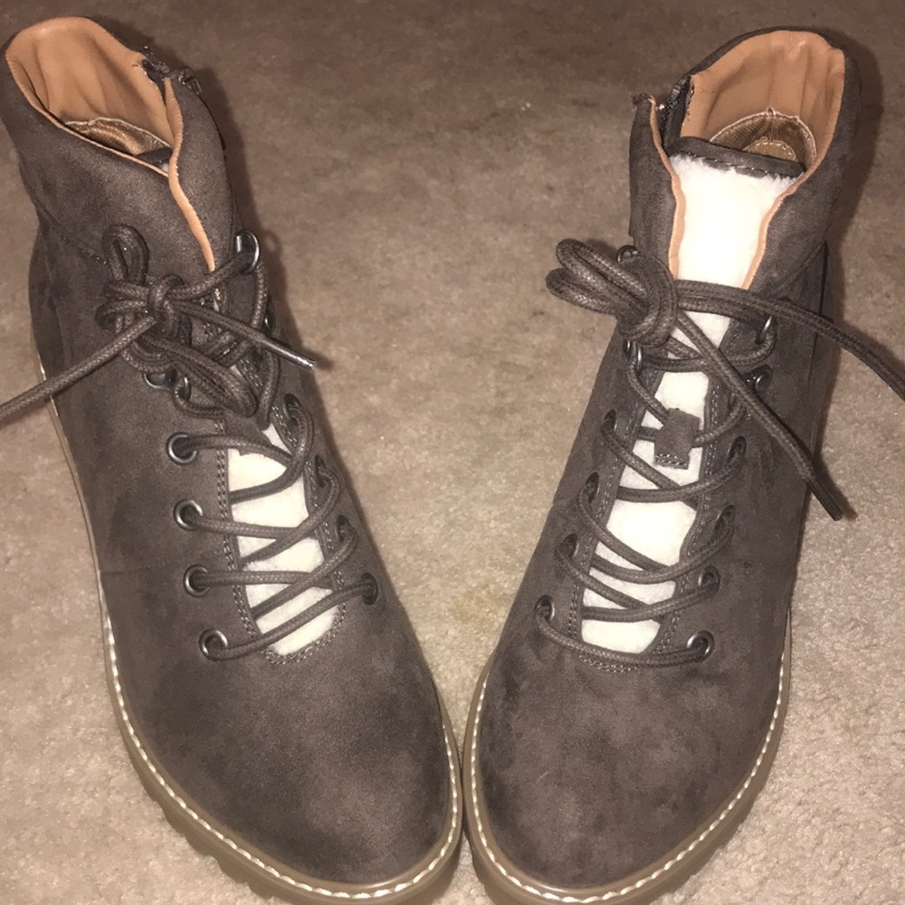 Stylish heel boots